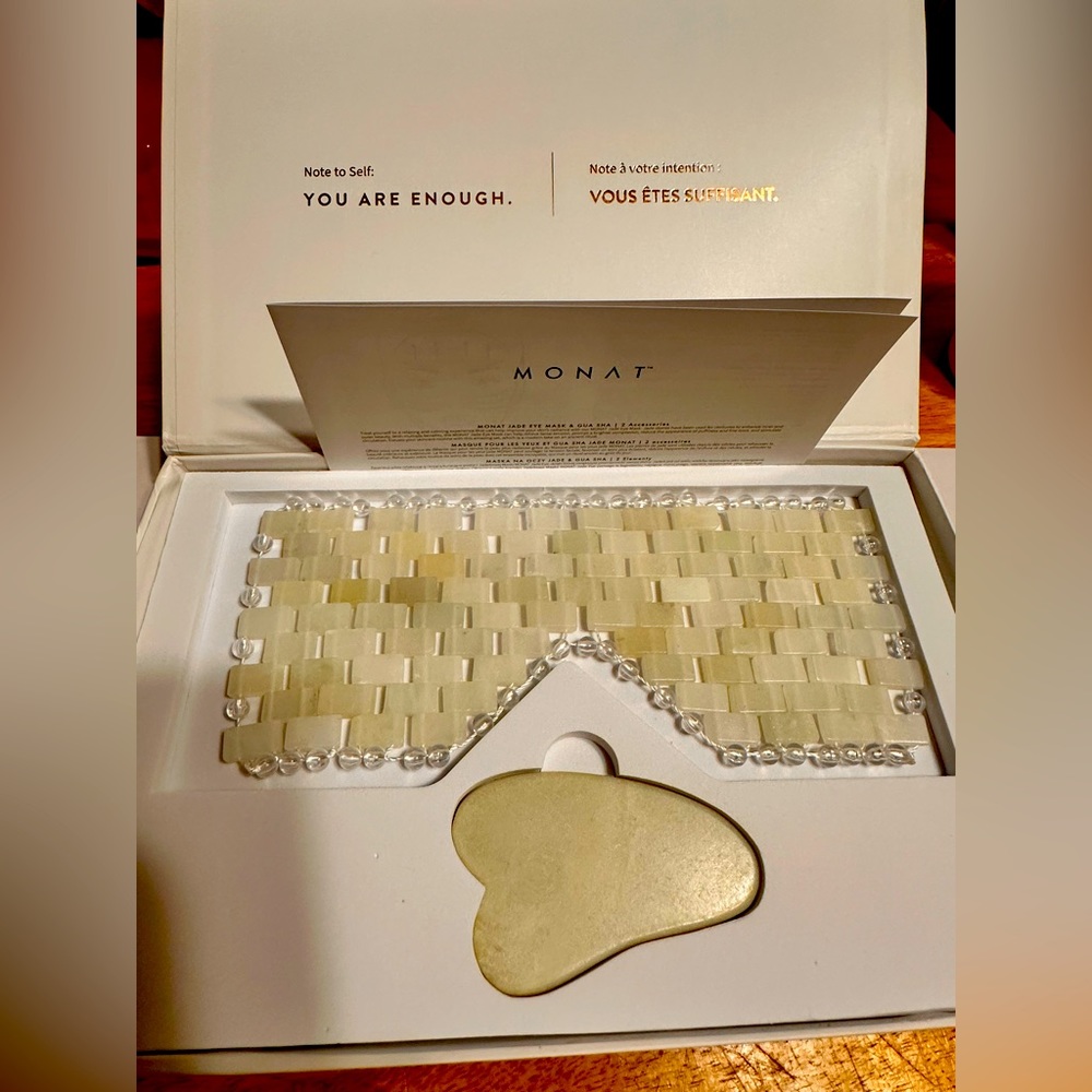 MONAT facial set